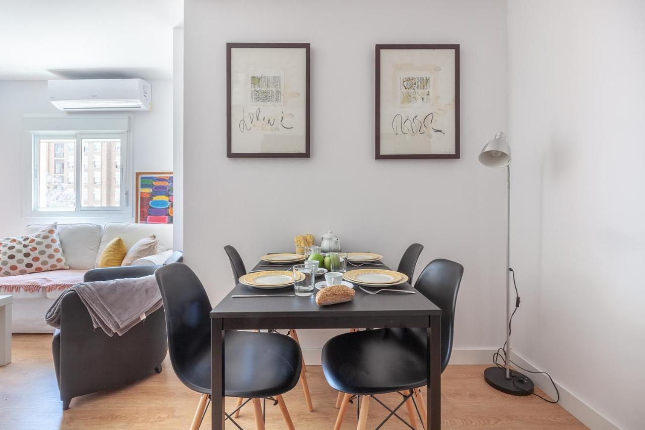 Apartamento Luminoso Y Acogedor En Sevilla. A/C. Dış mekan fotoğraf